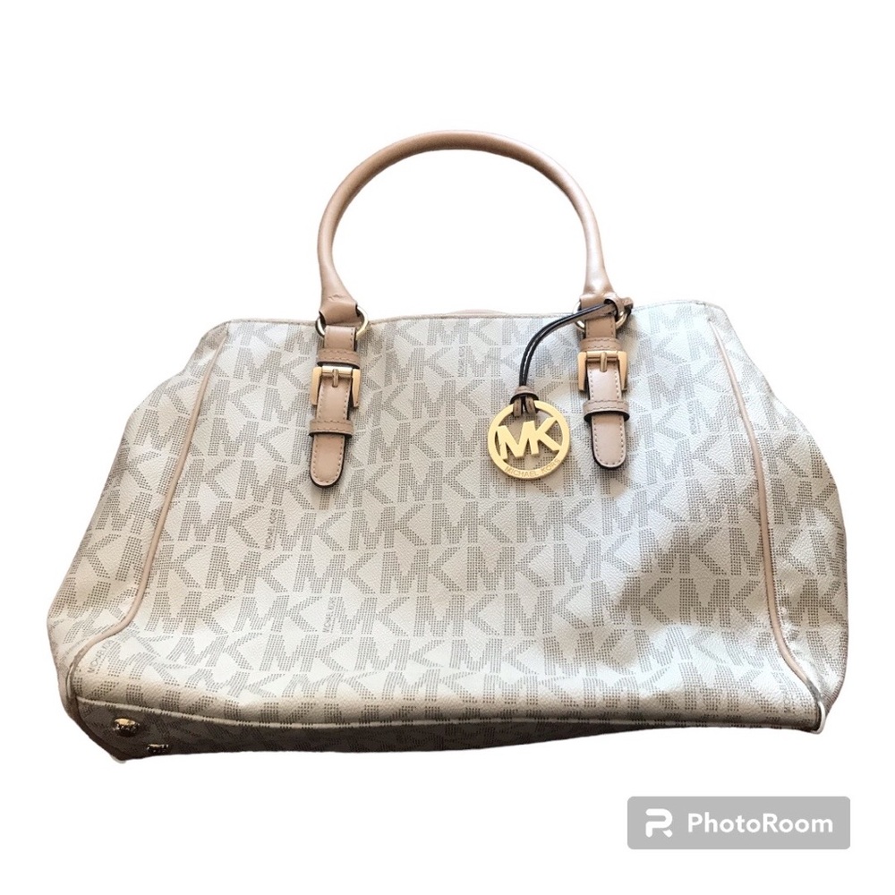 Michael Kors Bag Some Flaws :(